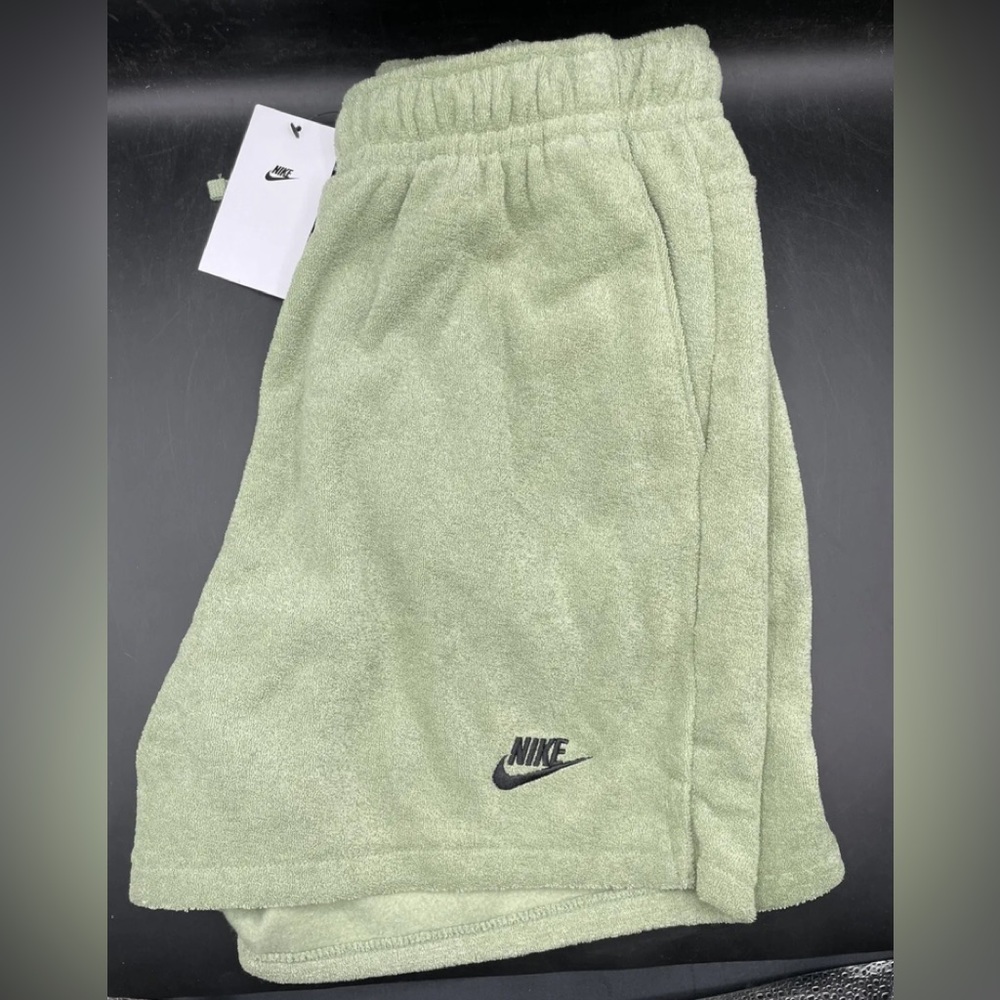 New Nike Shorts Men's Size M Club Fleece Terry Flow Green DX0523-386